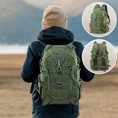 femme de dos porte sac a dos rando vert