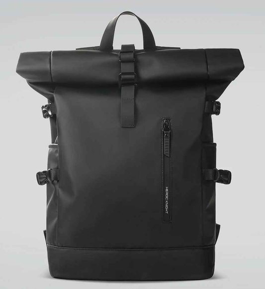 sac a dos impermeable noir de face