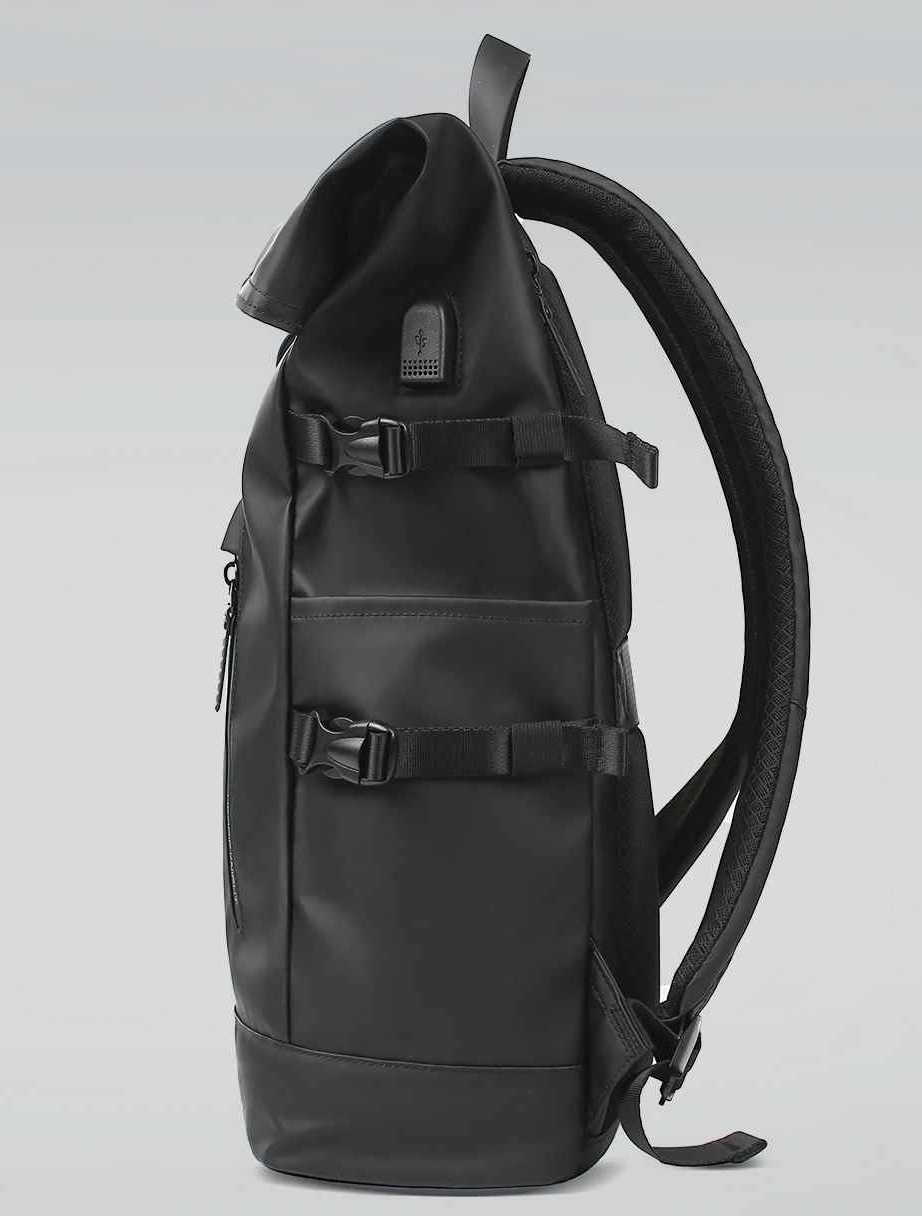 sac a dos impermeable noir de profil